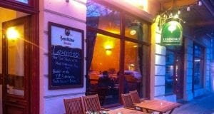 Restaurant Lesendro Berlin – Außenansicht am Kollwitzplatz