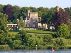 Schlösserrundfahrt Potsdam anlegestelle-holsteiner-ufer-schifffahrt-potsdam-wannsee-schloss-babelsberg