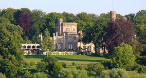 anlegestelle-holsteiner-ufer-schifffahrt-potsdam-wannsee-schloss-babelsberg
