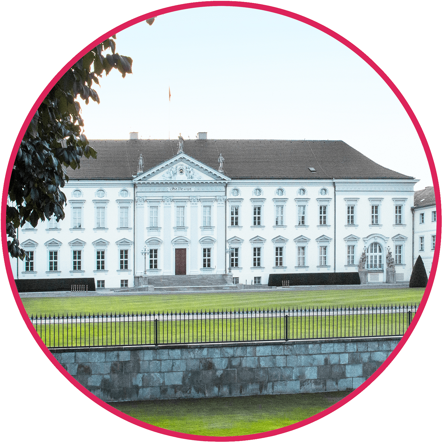 berlin-canal-cruise-berlin-bridge-tour-schloss-bellevue berlin-canal-cruise-berlin-bridge-tour-schloss-bellevue