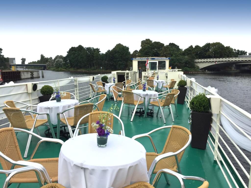 Großes Sonnendeck der MS Bon Ami