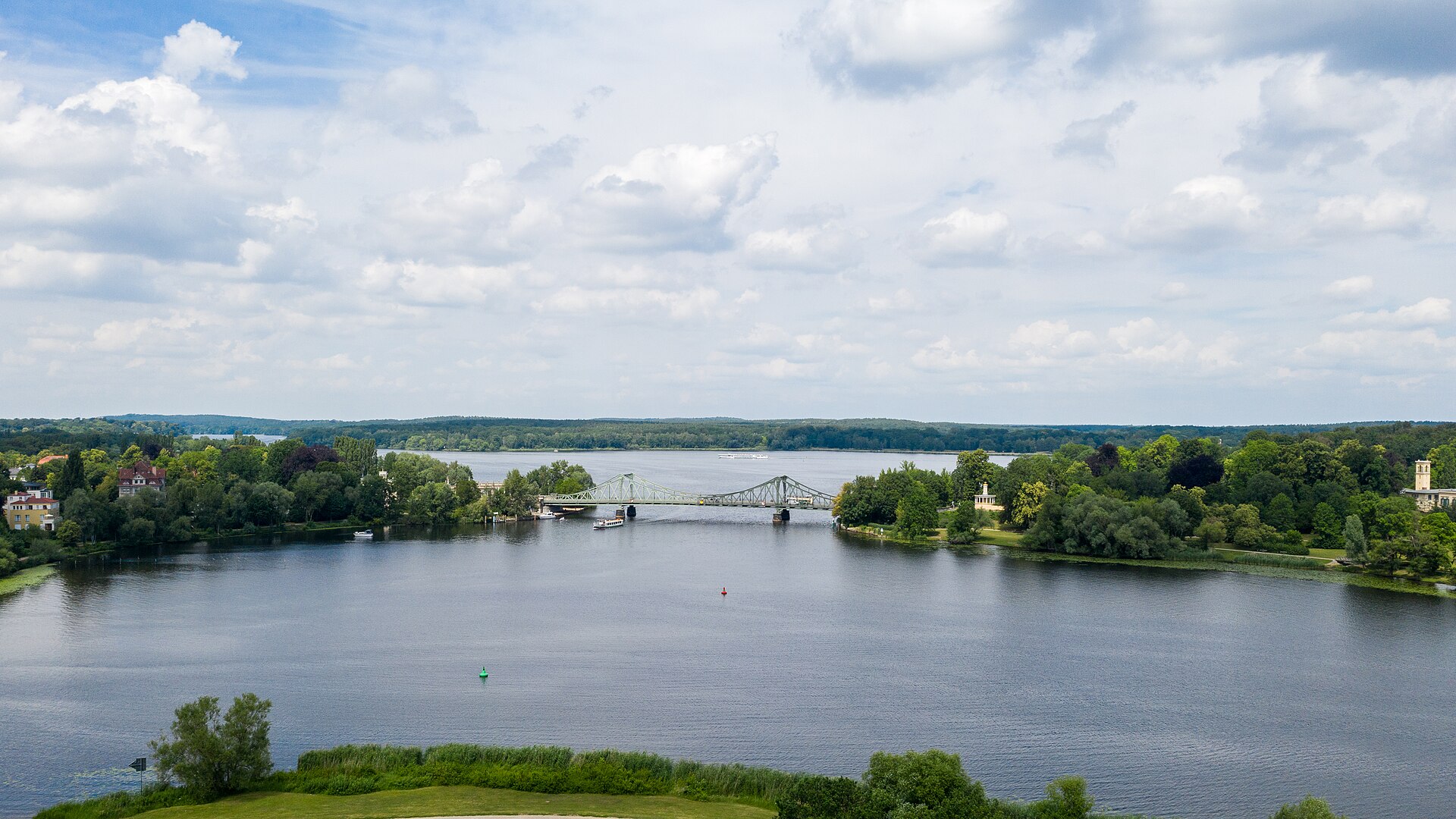 Glienicker Lake, Glienicker Brücke und Jungfernsee von oben